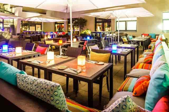 Kelten Park Plaza Trier cocktail event seating