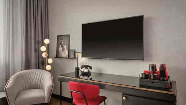 Radisson RED Belgrade meeting room, modern tech, corporate event venue