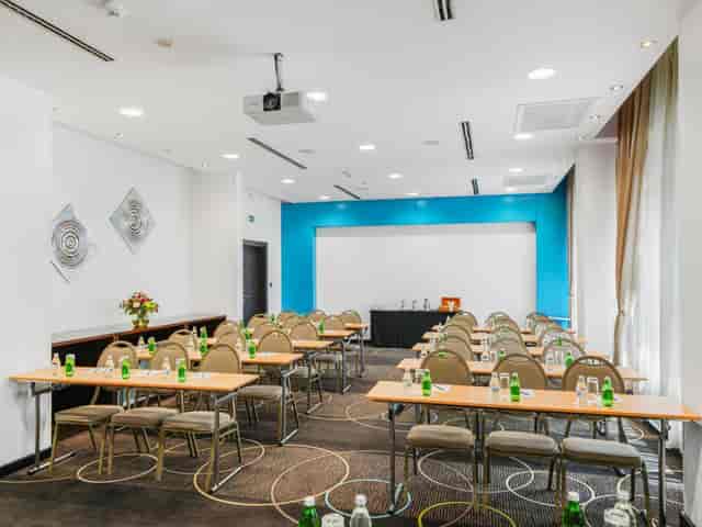 Radisson RED Belgrade meeting room, flexible modern conference space