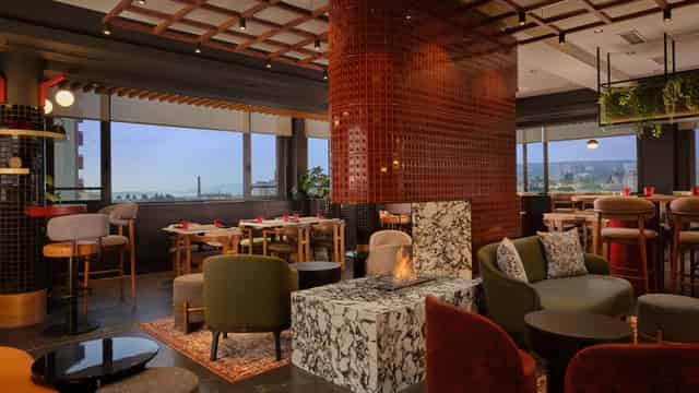 Rooftop Restaurant & Bar