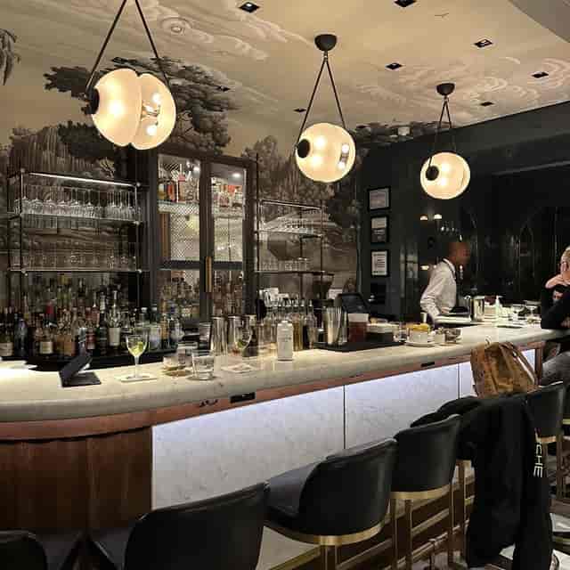 Garam Chai Bar: Live chai, stylish bar, event catering.