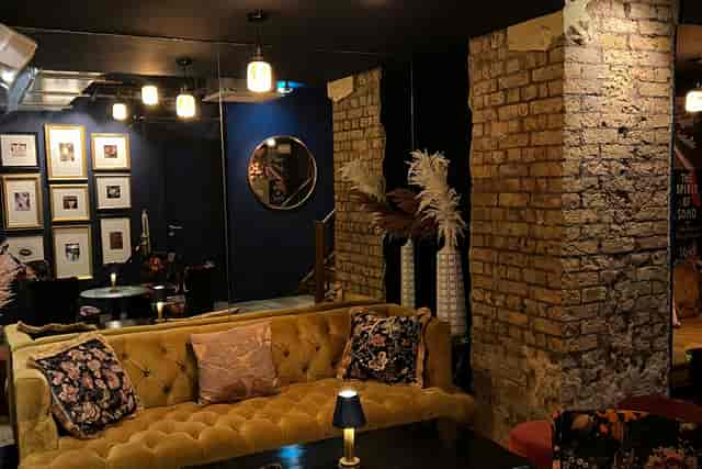 Baaria Lounge: velvet VIP event bar