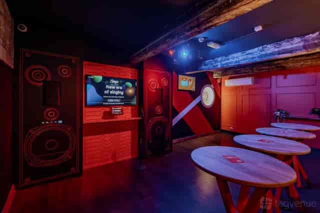 Karaoke team building 9inety 6ix neon lights