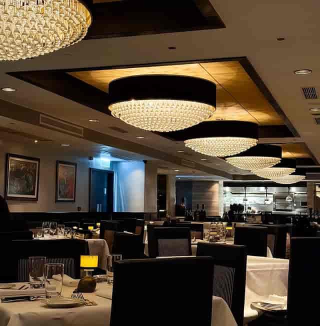 Morton's The Steakhouse - image 2