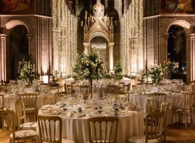Mansfield Traquair gala with dramatic light installations for high-end corporate event planning.