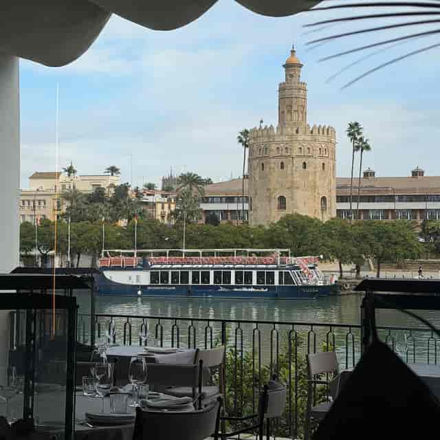 Patio de los Limoneros riverside venue for gala dinners and corporate events in Seville.
