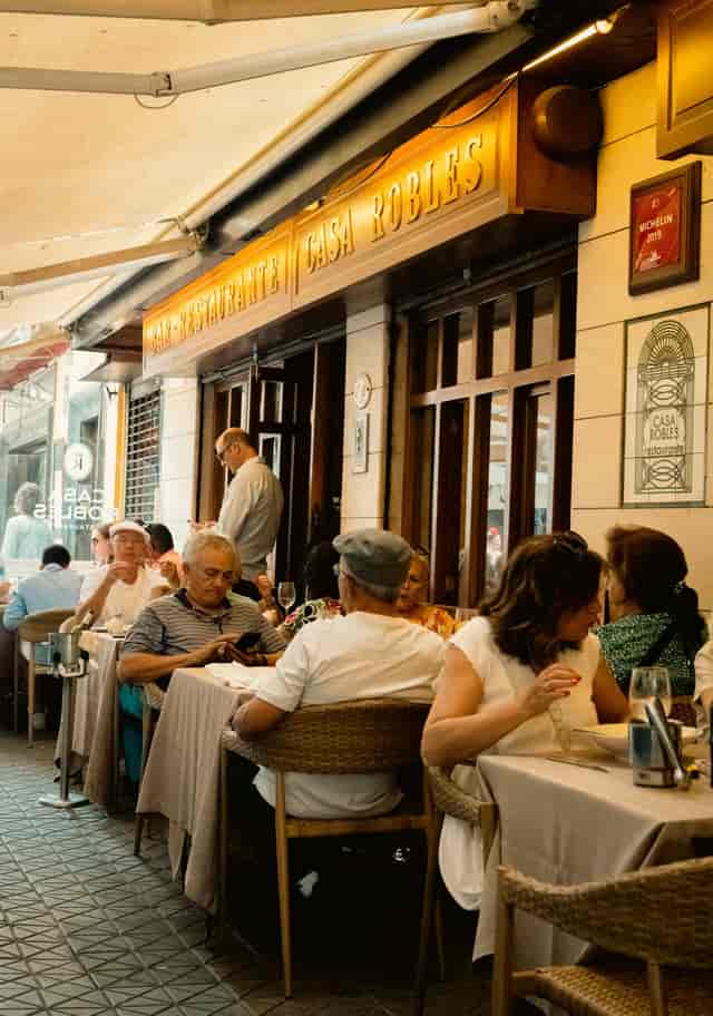 Al fresco dining at Restaurante Casa Robles for private venue hire and networking events.