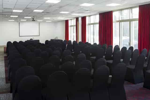 Mercure Northampton Hotel - image 3
