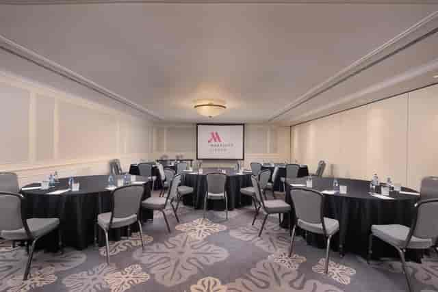 Lisbon Marriott Hotel - image 2