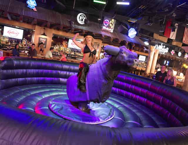 Gilley's Saloon, Dance Hall & BBQ