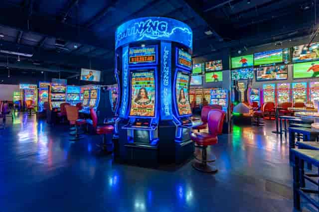 Ojos Locos Sports Cantina digital displays, corporate event venue and incentive travel space.