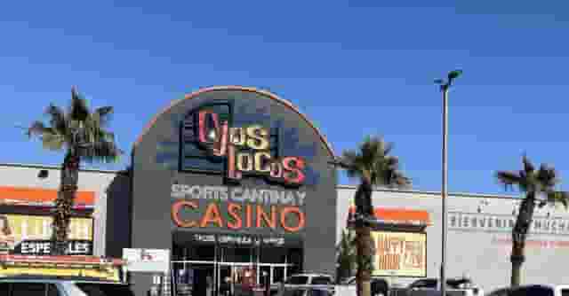 Hotel Jefe at Ojos Locos Sports Cantina y Casino