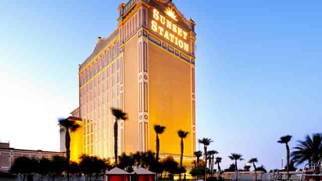Sunset Station Hotel & Casino - image 2
