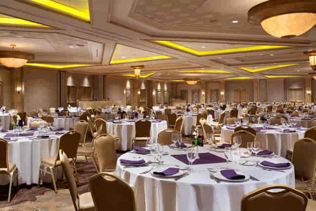 Suncoast Hotel & Casino - image 2