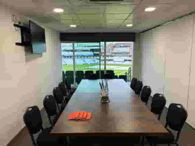 Single Executive Box