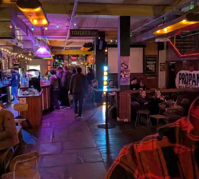 Worlds End Pub - image 3