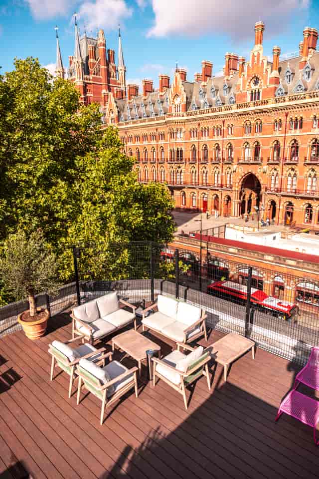 Regent’s Rooftop Terrace in London: scenic urban event space for networking and brainstorming.