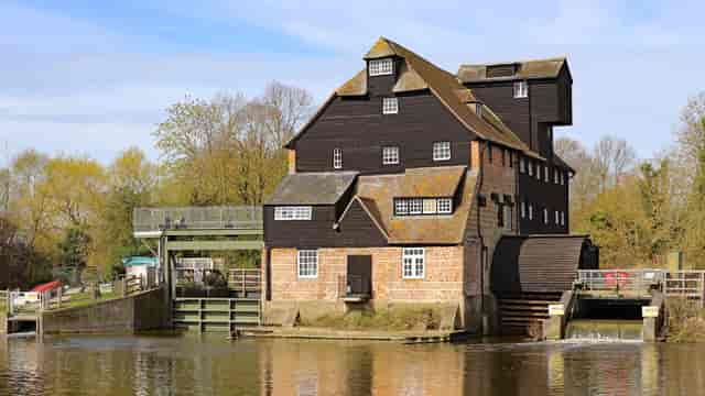 Houghton Mill and Waterclose Meadows - image 2