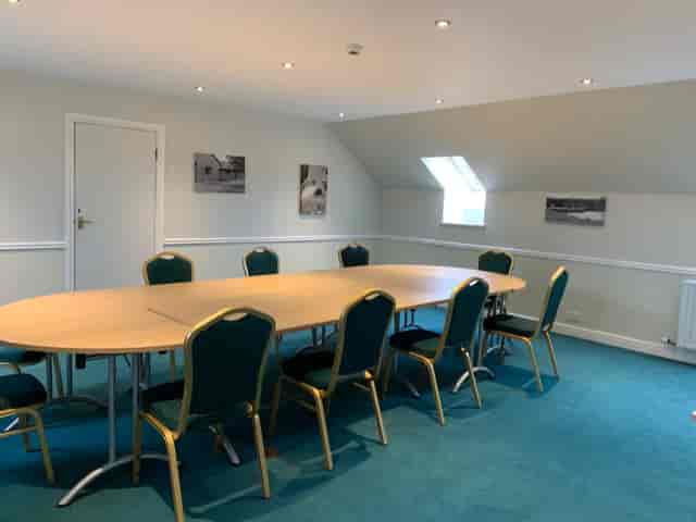 Lakeside Lodge Golf & Country Club - image 2