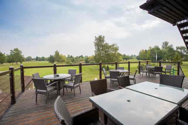 Lakeside Lodge Golf & Country Club - image 2