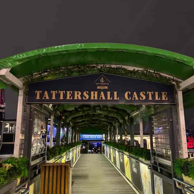 Tattershall Castle Whitehall - image 2