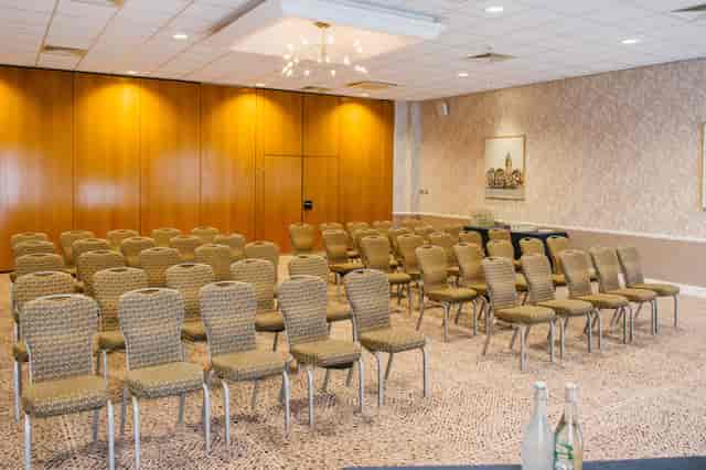 North Lakes Hotel & Spa - image 2
