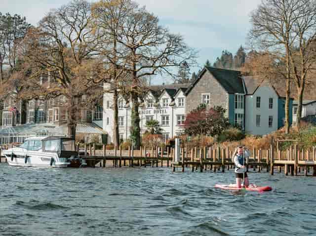 Lakeside Hotel & Spa - image 2