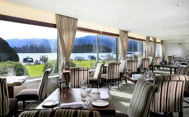 Macdonald Old England Hotel & Spa - image 2