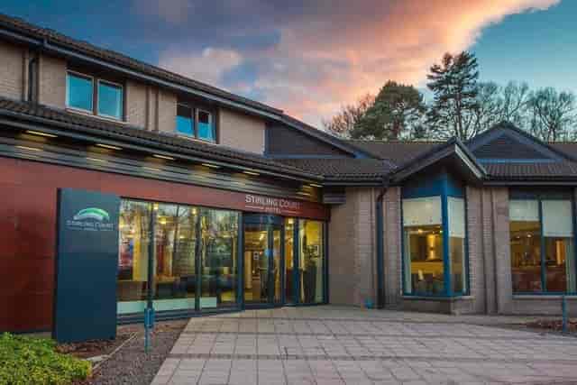 Stirling Court Hotel - image 2