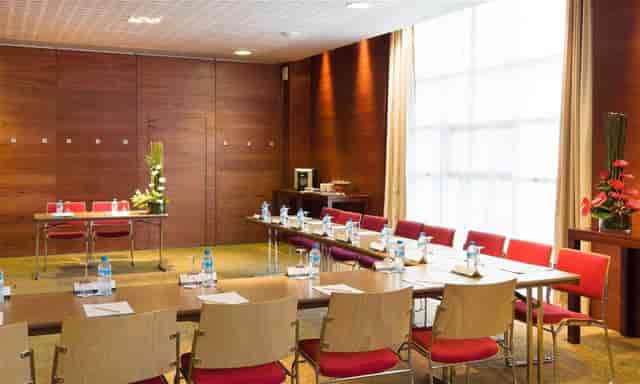 U-shape boardroom at Novotel Casablanca City Center for executive meetings and corporate events.