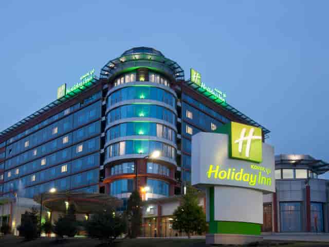 Holiday Inn Almaty - image 2