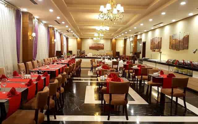 Comfort Hotel Astana - image 2
