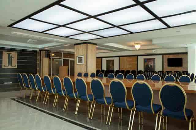 VIP-hall boardroom at Jumbaktas Hotel, perfect for formal business meetings and conferences.