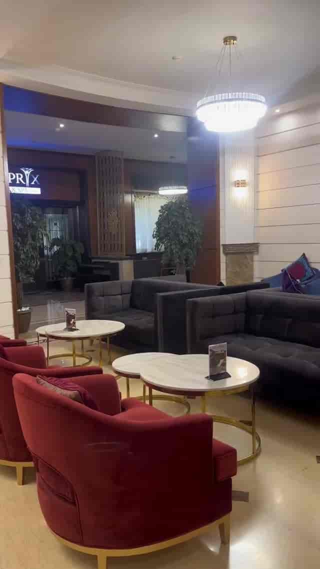 Lobby Bar at Jumbaktas Hotel: functional lounge space for business meetings and networking.