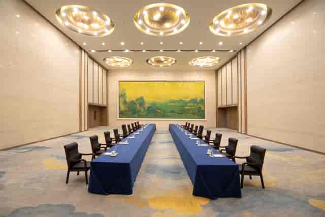 Beijing Palace Soluxe Hotel Astana - image 2