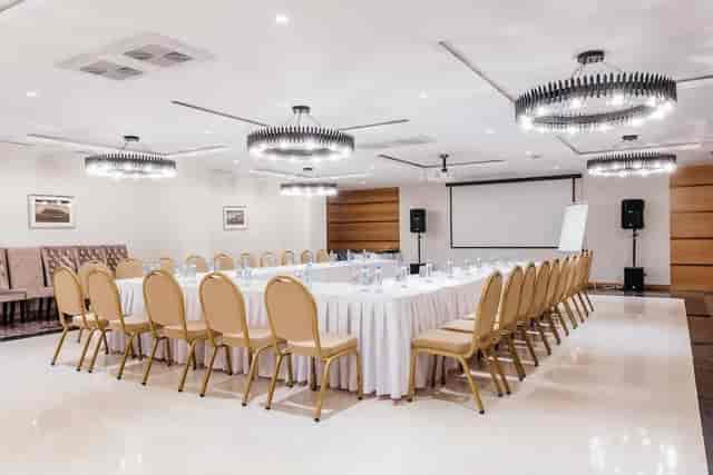 Ramada by Wyndham Astana - image 3
