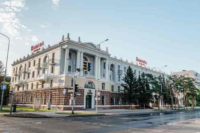 Ramada by Wyndham Astana - image 2