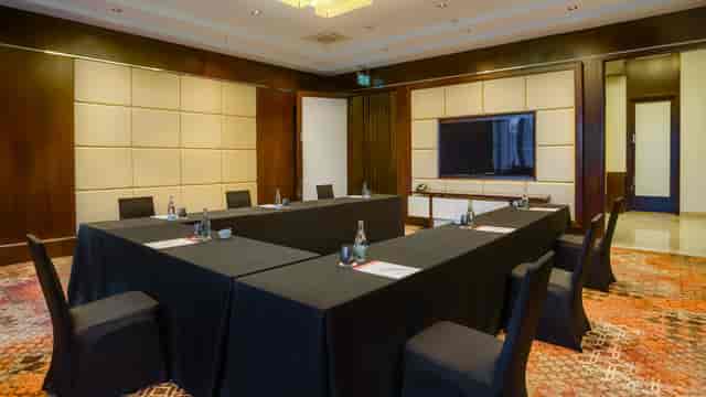 Crowne Plaza Nairobi Airport - image 3