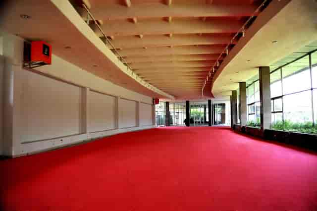 Hall #3 ExpoGeorgia: Bright event space with red carpet for exhibitions and receptions.