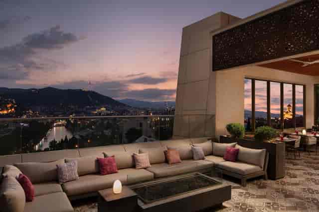 Stamba Hotel - image 3