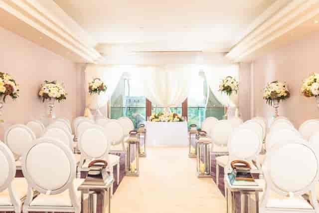 Elegant Grand Ballroom wedding ceremony, Stormont Hotel Belfast, luxury micro-wedding venue.