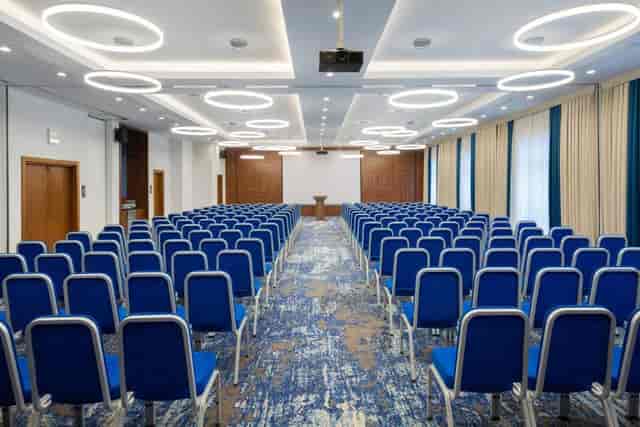 Courtyard by Marriott Tashkent - image 2