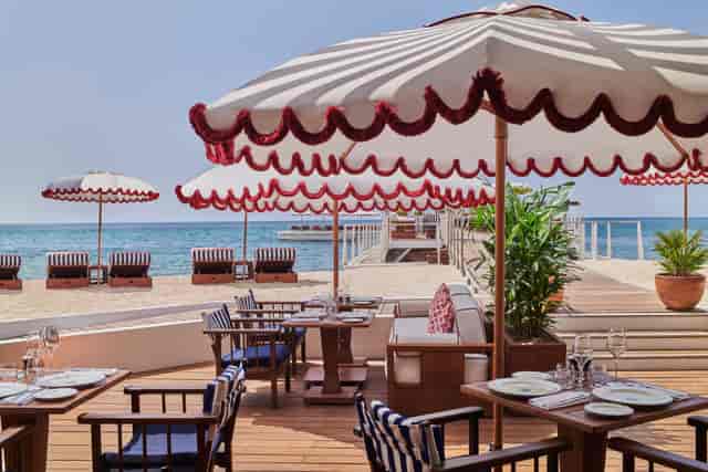 Croisette Beach Hotel Cannes - image 3