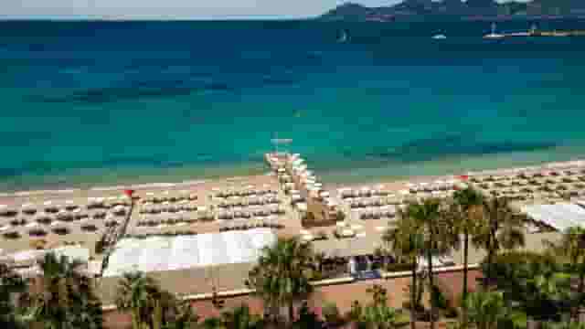 Carlton Beach Club