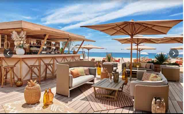 Terrasse du Gray beachfront venue for upscale corporate receptions and VIP networking events.