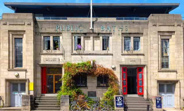 Eastway Baths - image 2