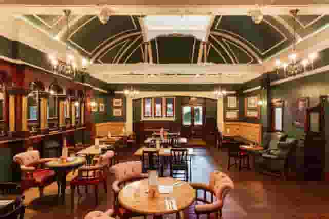 Great Northern Railway Tavern