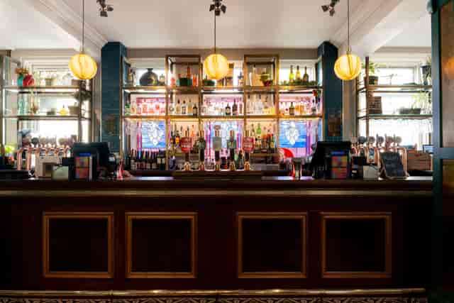 The King's Head, Earl's Court - image 3