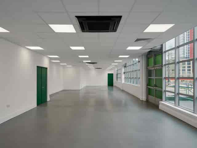 Corner Corner - image 2