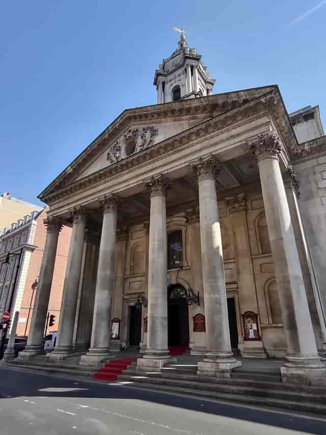 St George's Hanover Square - image 3